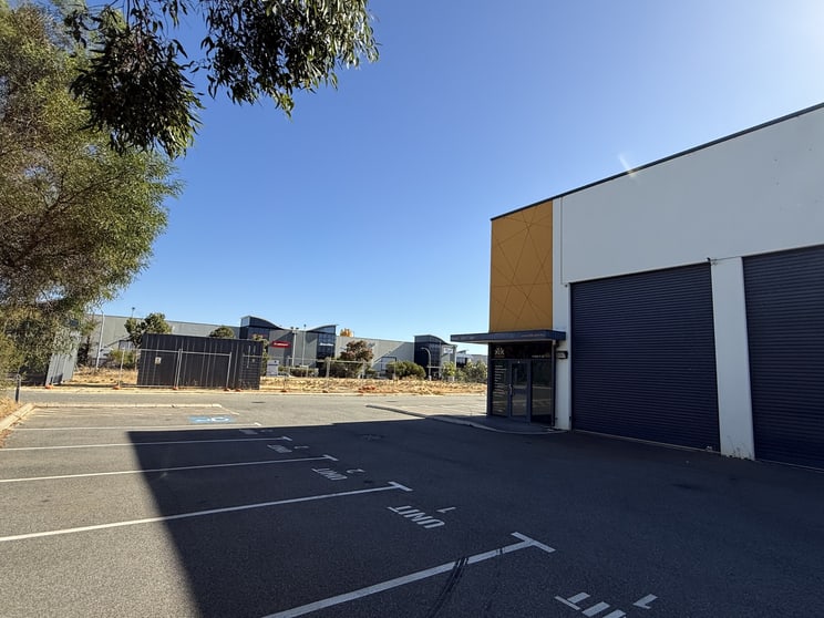 Click to view all images 2/50 Bushland Ridge Bibra Lake WA 6163 - Image 3