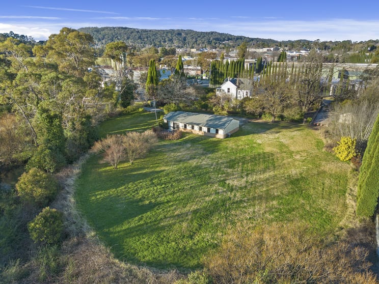 Click to view all images 9-11 Oxleys Hill Road Bowral NSW 2576 - Image 2
