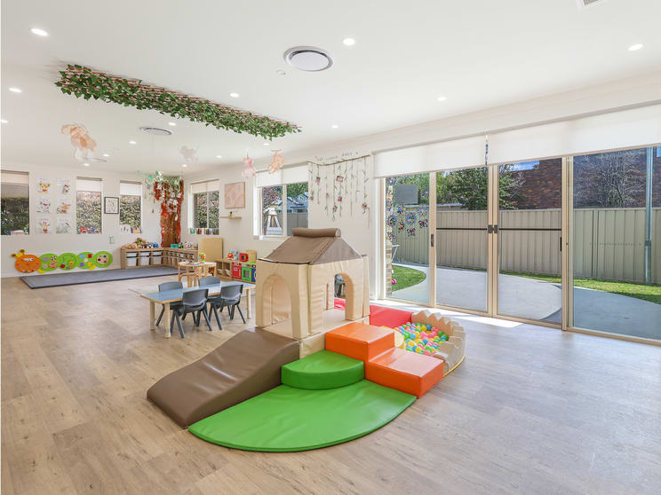 Click to view all images 5W Hamilton Street Walcha NSW 2354 - Image 3