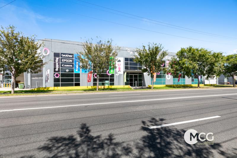 Click to view all images 1/72-80 Hampstead Road Maidstone VIC 3012 - Image 3