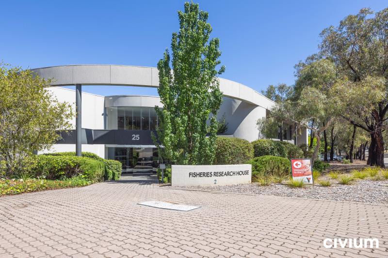 Click to view all images Whole Site/25 Geils Court Deakin ACT 2600 - Image 2