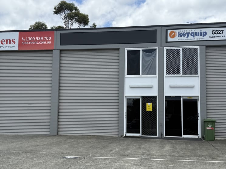 2/11 Expansion Street Molendinar QLD 4214 - Image 1