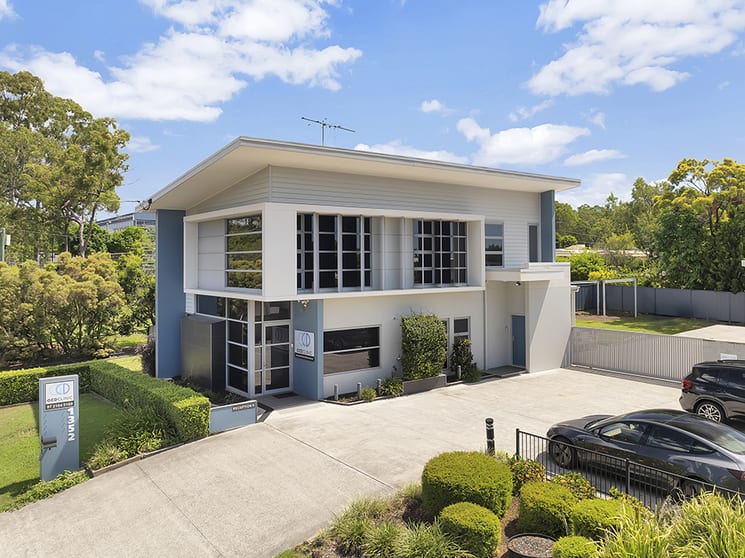Click to view all images 1352 Creek Road Carina QLD 4152 - Image 1