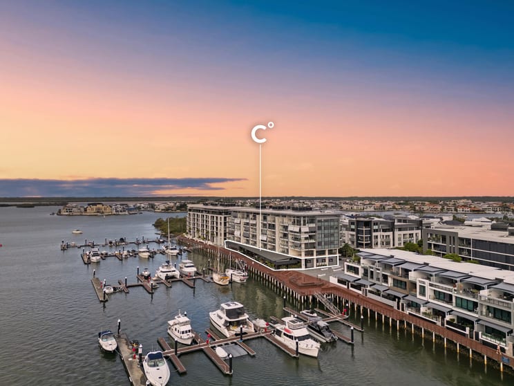 Click to view all images 3/4 Marina Promenade Paradise Point QLD 4216 - Image 2