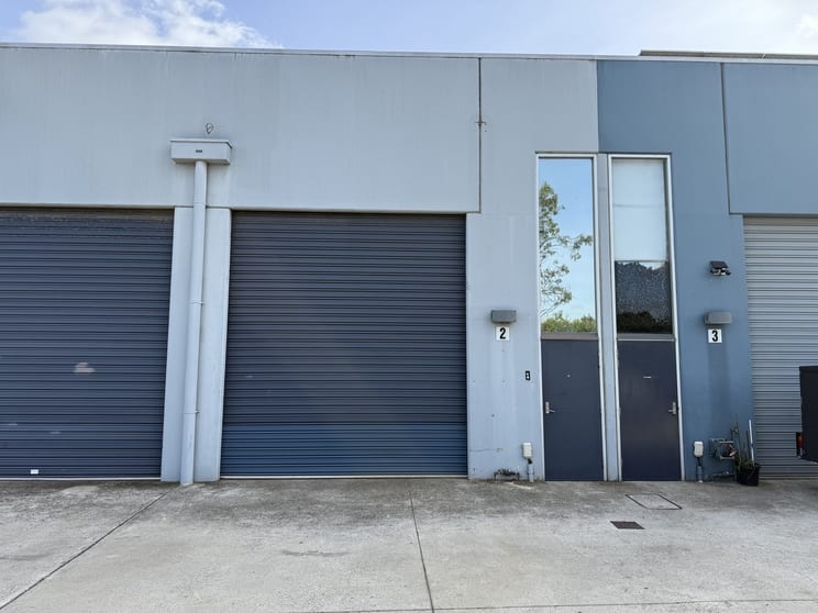 Click to view all images 2/6 Lakeside Avenue Reservoir VIC 3073 - Image 1