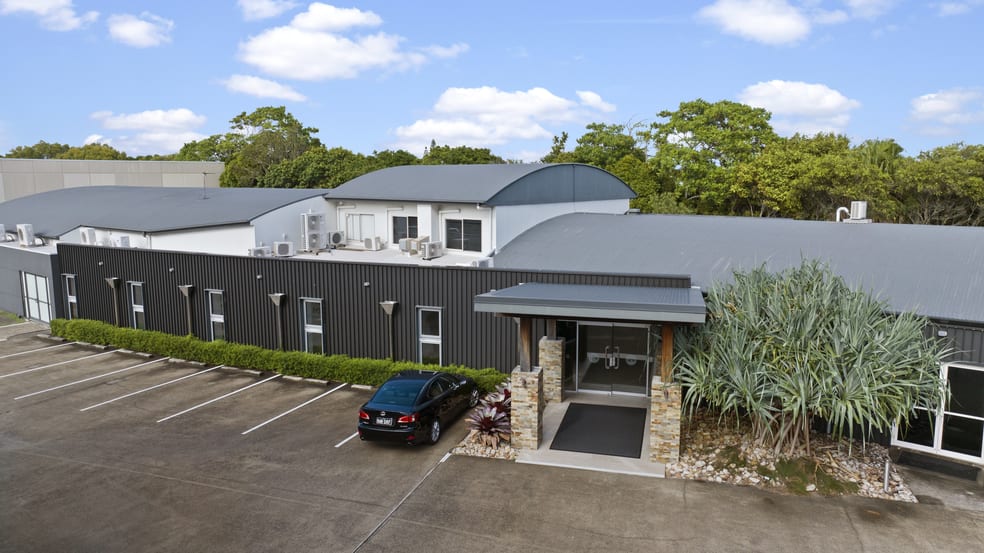 Click to view all images 6 Kawana Island Boulevard Warana QLD 4575 - Image 3