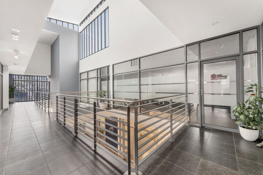 Click to view all images 106/254 Bay Road Sandringham VIC 3191 - Image 2