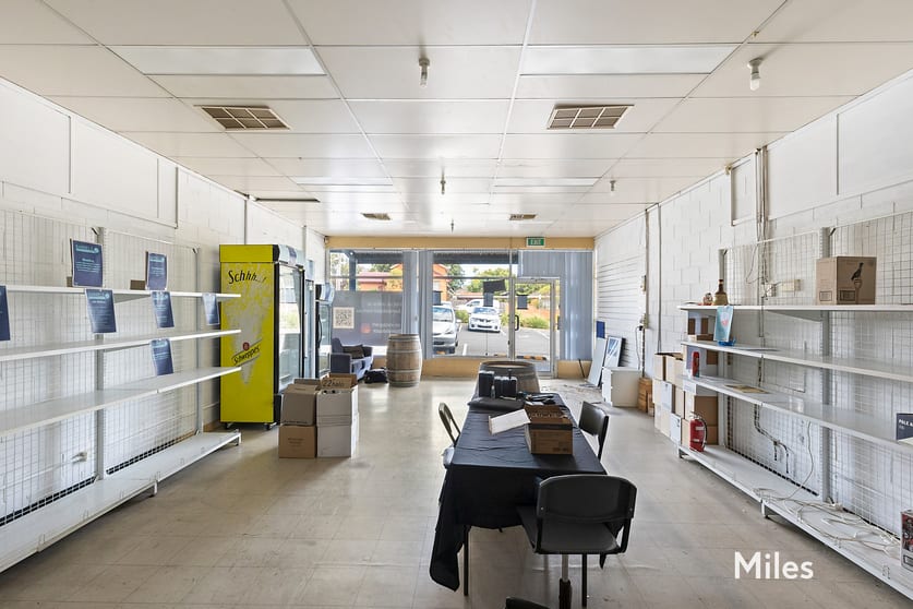 Click to view all images 2/2-10 Murray Road Coburg North VIC 3058 - Image 3