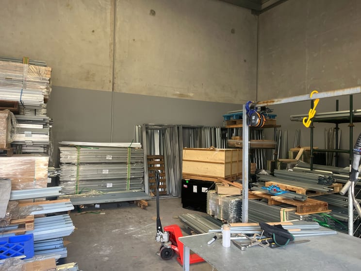 Click to view all images Unit E9/5-7 Hepher Road Campbelltown NSW 2560 - Image 2
