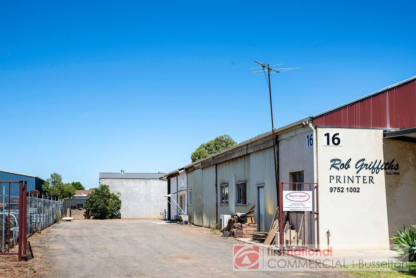 Click to view all images 16 Fairlawn Road Busselton WA 6280 - Image 2