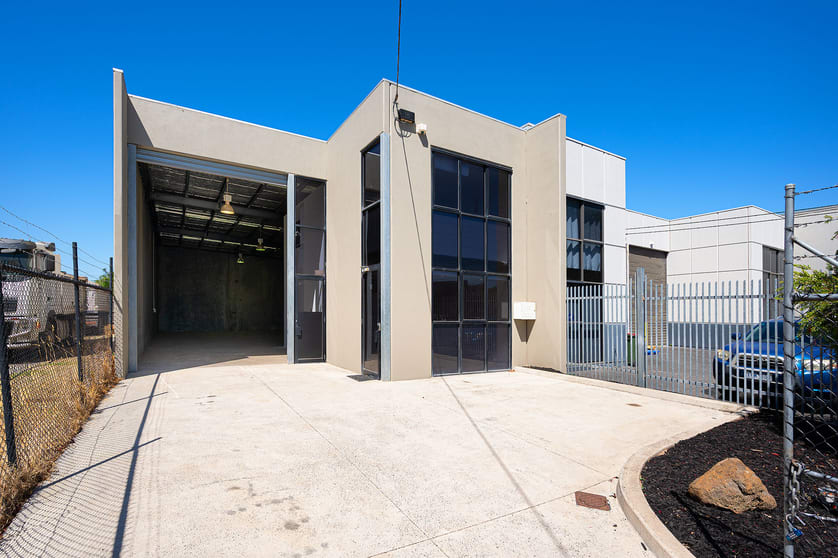 Click to view all images 58 Longview Court Thomastown VIC 3074 - Image 1