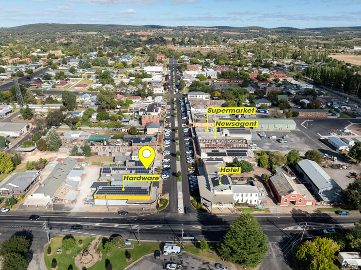 Click to view all images 12 Bank Street Molong NSW 2866 - Image 2
