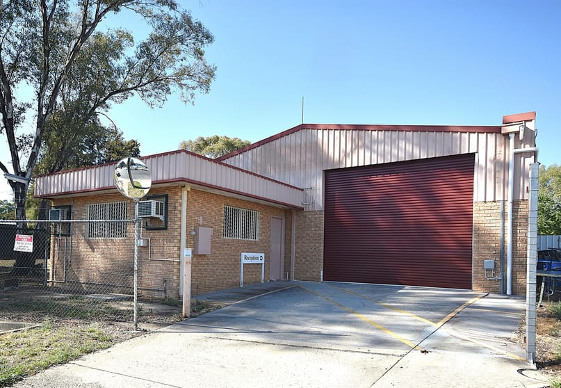 Click to view all images 4 Trafalgar Street West Wodonga VIC 3690 - Image 1