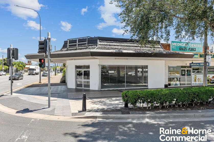 Click to view all images 2 Baylis Street Wagga Wagga NSW 2650 - Image 2