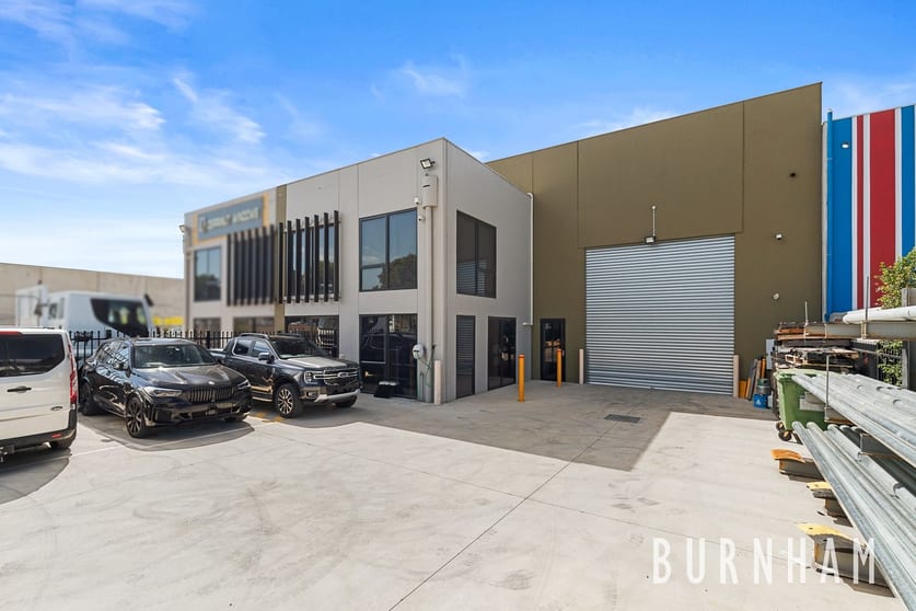 Click to view all images 23 Makland Drive Derrimut VIC 3026 - Image 1