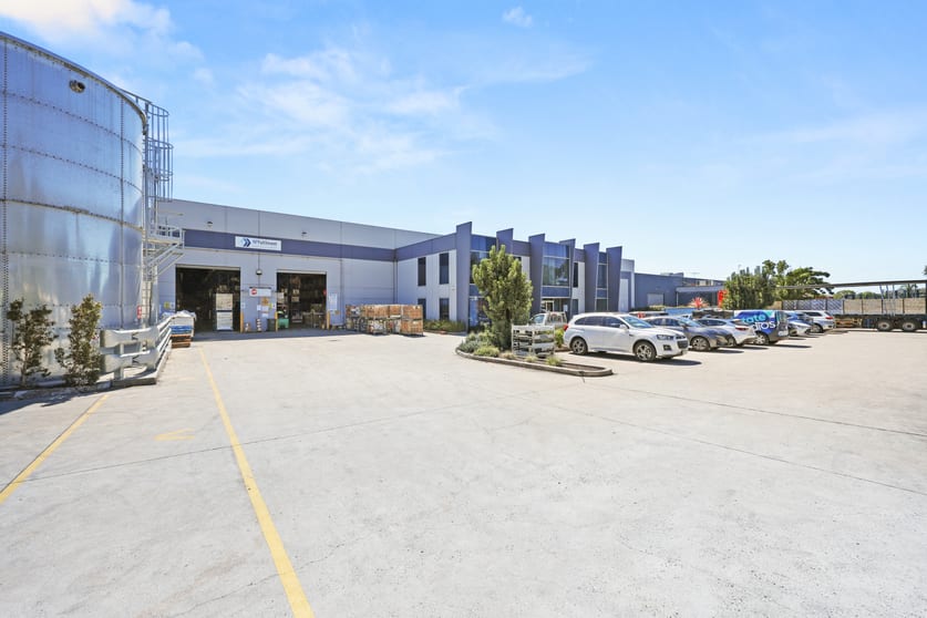 Click to view all images 62 Northgate Drive Thomastown VIC 3074 - Image 2