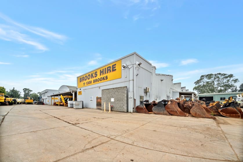 Click to view all images 3-13 Glossop Street St Marys NSW 2760 - Image 3