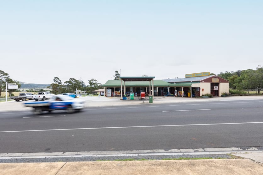 Click to view all images 29 Goombungee Meringandan Rd Meringandan West QLD 4352 - Image 1