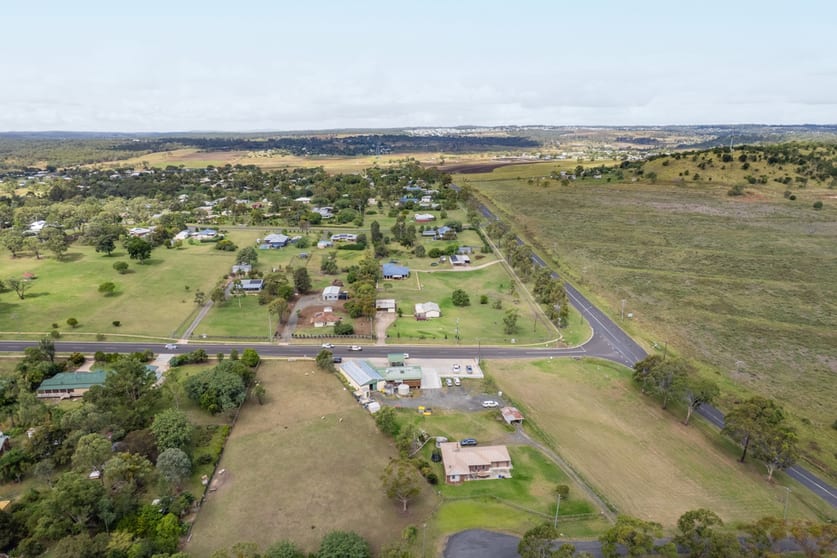 Click to view all images 29 Goombungee Meringandan Rd Meringandan West QLD 4352 - Image 2