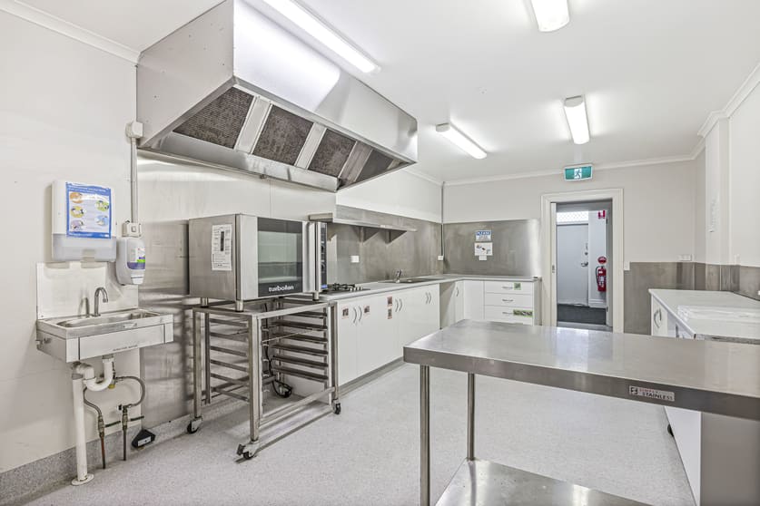 Click to view all images 173 Albert Street Sebastopol VIC 3356 - Image 3