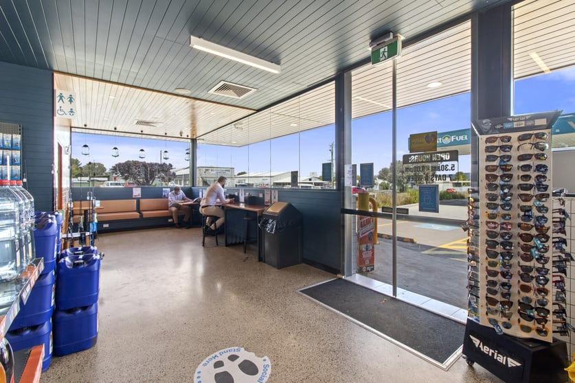 Click to view all images 56-60 Yass Road Cootamundra NSW 2590 - Image 3