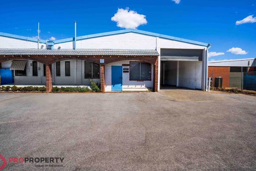 Click to view all images 4/5 Church Road Maddington WA 6109 - Image 2
