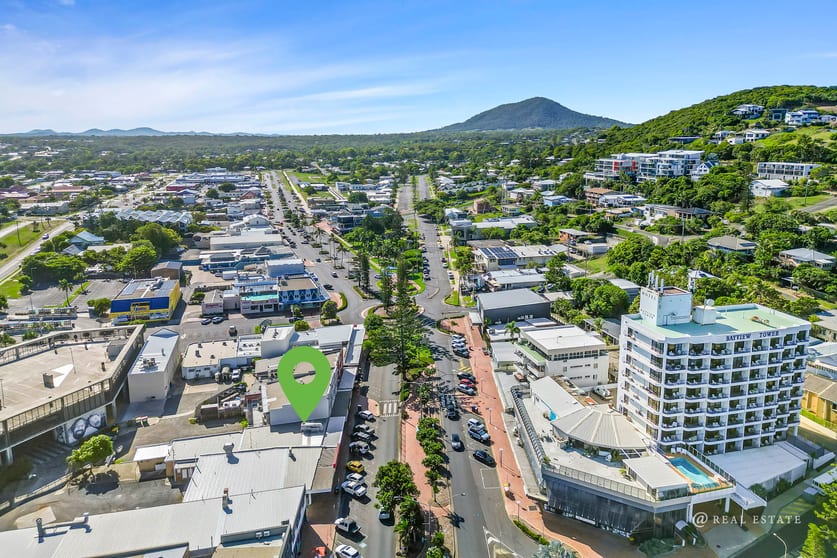 Click to view all images 10 Normanby Street Yeppoon QLD 4703 - Image 3