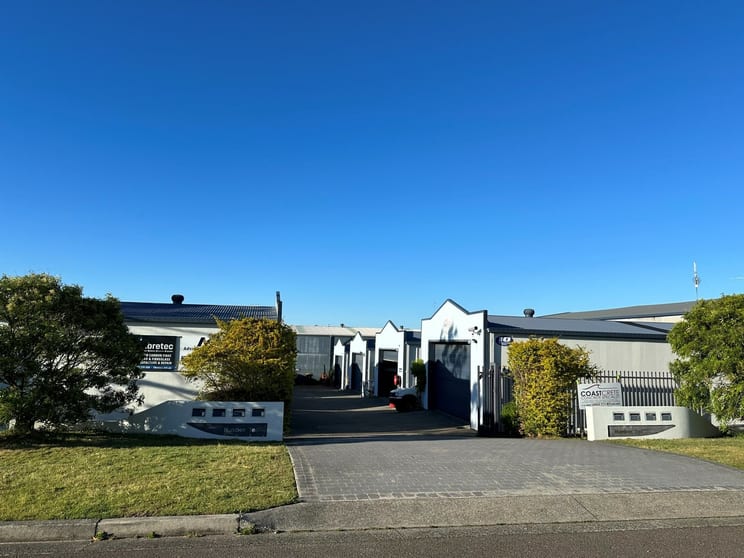 4/10 Shearwater Drive Taylors Beach NSW 2316 - Image 1