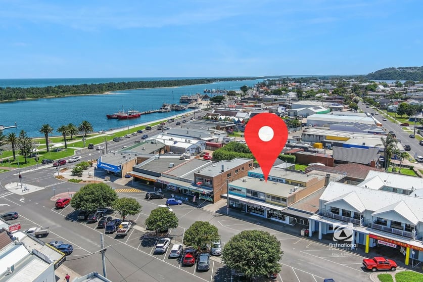 Click to view all images 21A Myer Street Lakes Entrance VIC 3909 - Image 2