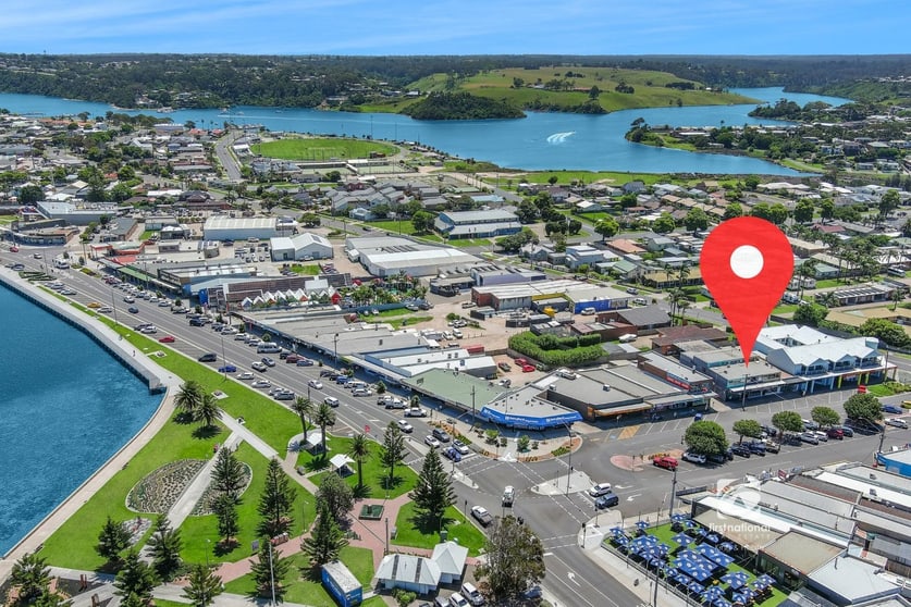 Click to view all images 21A Myer Street Lakes Entrance VIC 3909 - Image 3