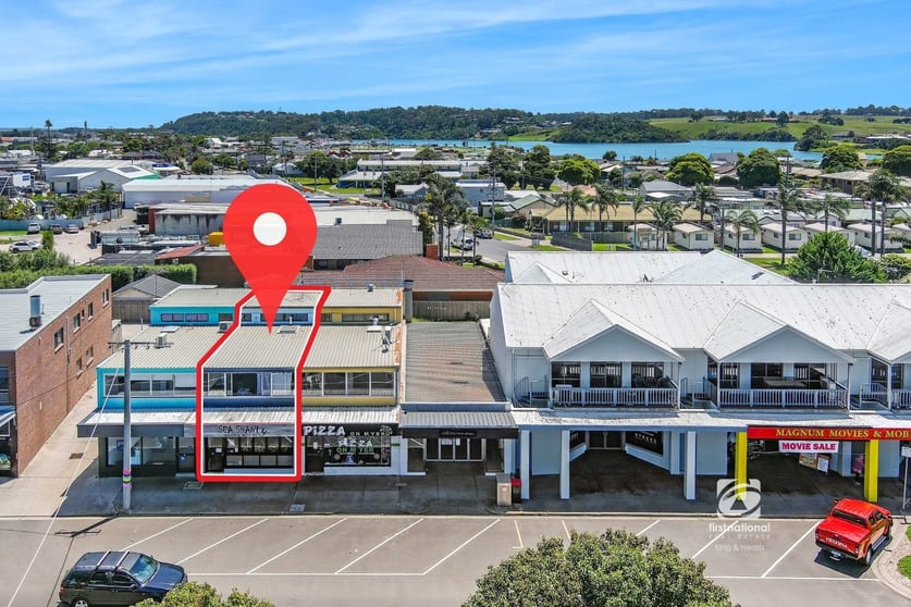 Click to view all images 21A Myer Street Lakes Entrance VIC 3909 - Image 1