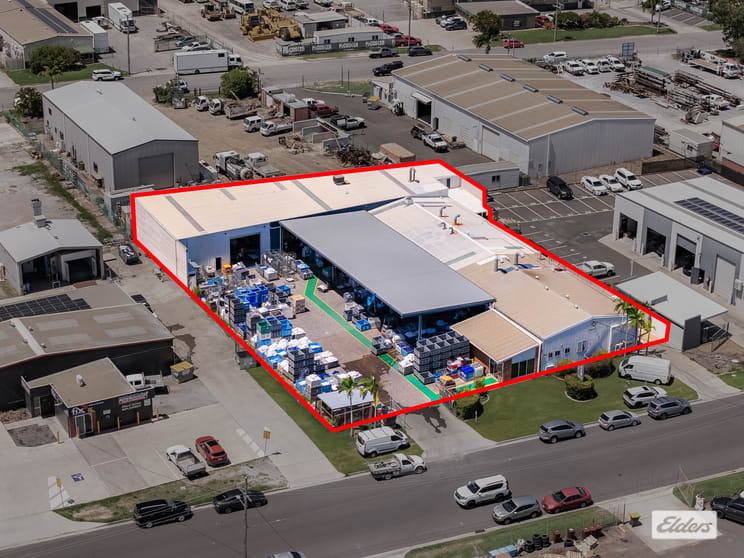 Click to view all images 13 Drewe Street Gladstone QLD 4680 - Image 2