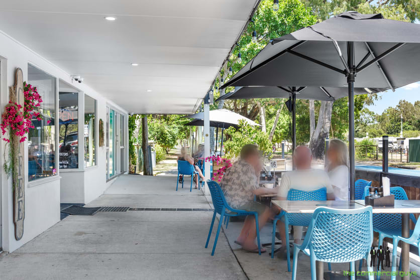 Click to view all images 4/5 Biggs Avenue Beachmere QLD 4510 - Image 3