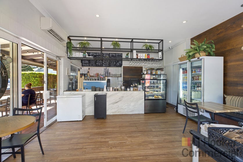 Click to view all images 1/179 Avoca Drive Avoca Beach NSW 2251 - Image 3