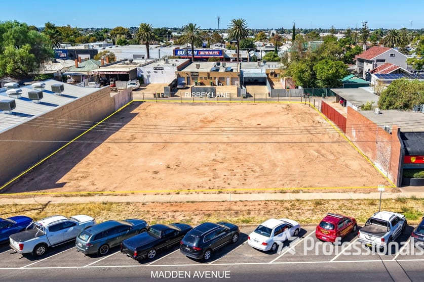 Click to view all images 72-76 Madden Avenue Mildura VIC 3500 - Image 1