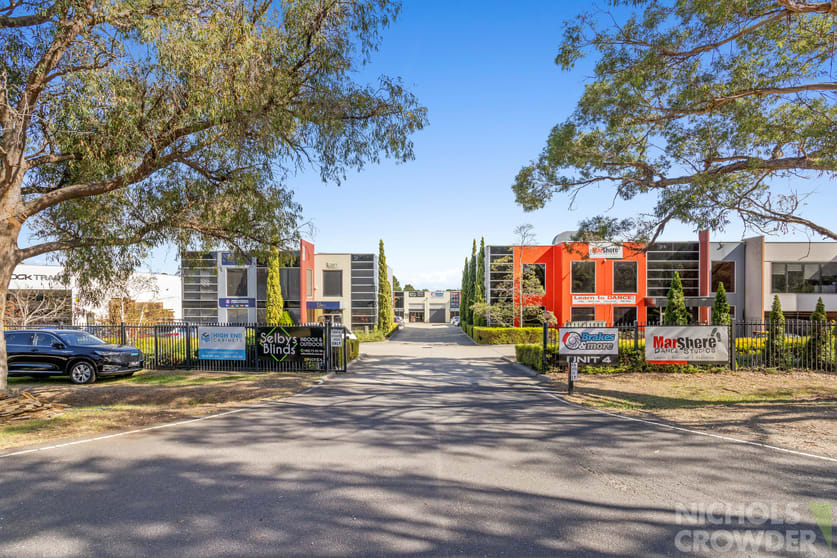 Click to view all images 2/389 McClelland Drive Langwarrin VIC 3910 - Image 2