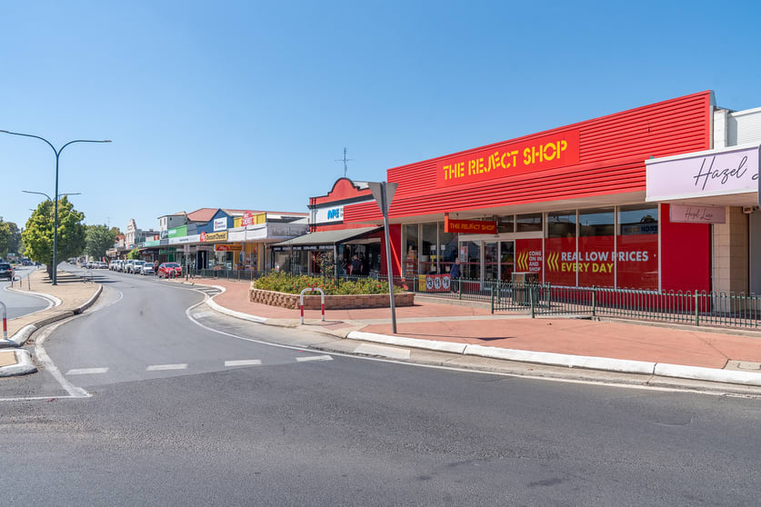 Click to view all images 86-88 Smith Street Naracoorte SA 5271 - Image 3
