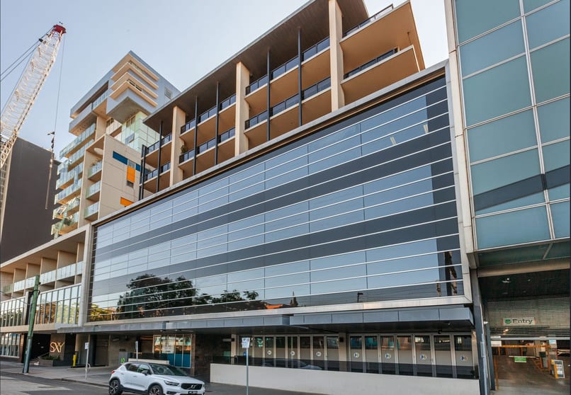Click to view all images Whole Level 4, 10 Yarra Street South Yarra VIC 3141 - Image 1