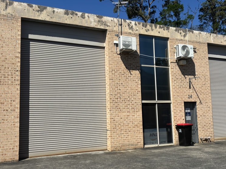 Click to view all images 24/3 Hamley Road Mount Kuring-gai NSW 2080 - Image 2