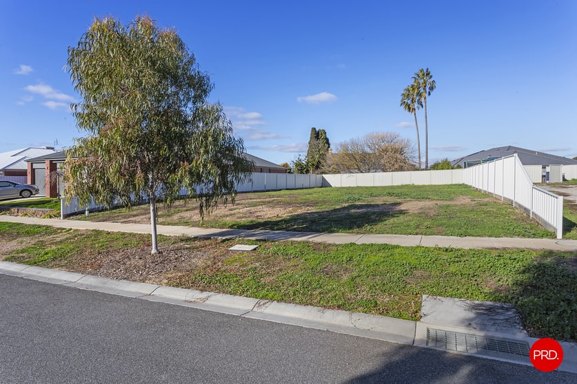 8 Lovero Court Kangaroo Flat VIC 3555 - Image 3