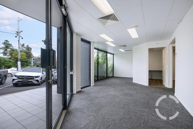 Click to view all images 18/8 Catherine Street Woolloongabba QLD 4102 - Image 2