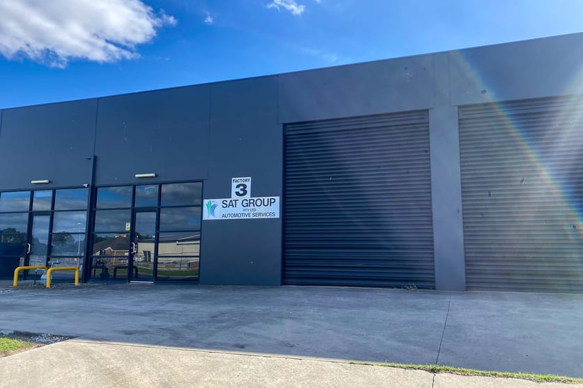 Click to view all images 3 Leesons Road Traralgon VIC 3844 - Image 2