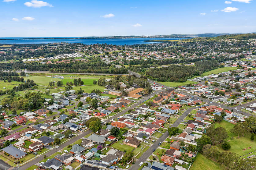 Click to view all images 19 St Lukes Avenue Brownsville NSW 2530 - Image 3