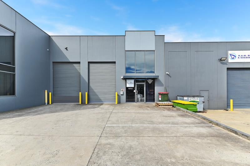 Click to view all images B/4 Dallas Court Hallam VIC 3803 - Image 3
