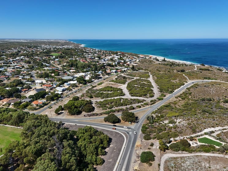 Click to view all images 11 Yanchep Beach Rd Yanchep WA 6035 - Image 2
