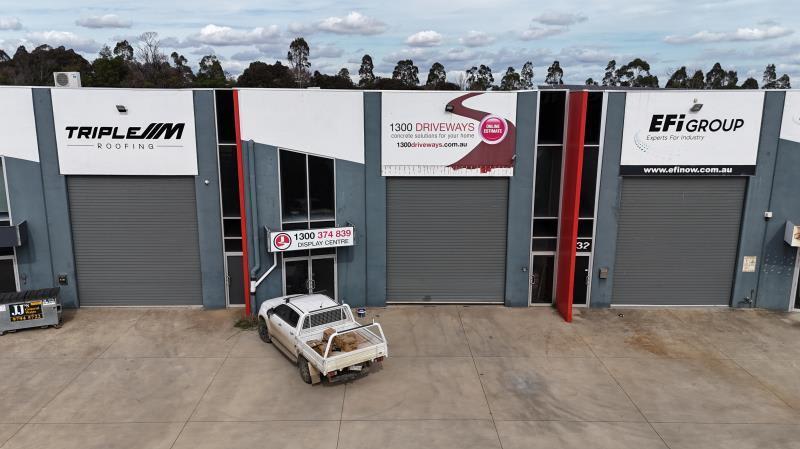 Click to view all images 2/32 Bate Close Pakenham VIC 3810 - Image 1