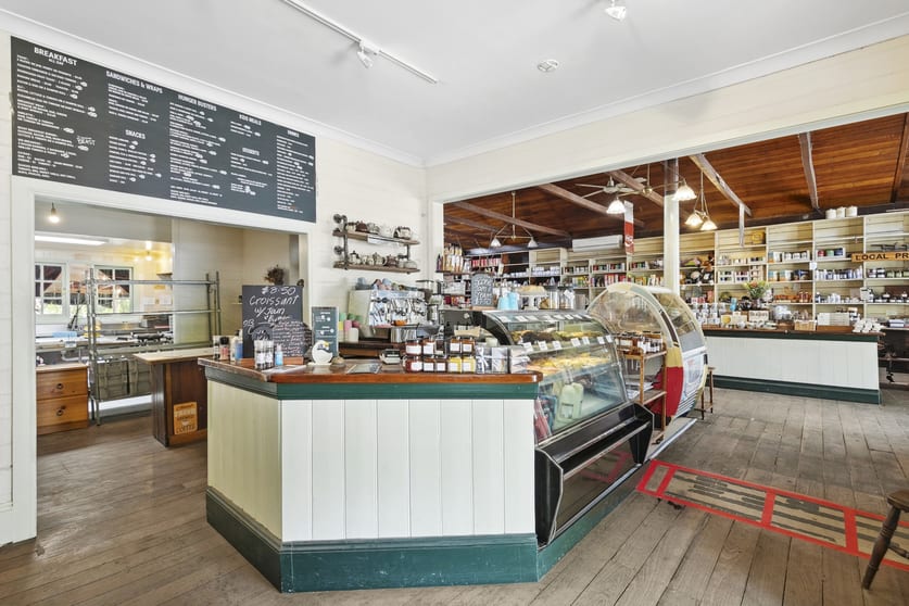 Click to view all images 2886 Wollombi Road Wollombi NSW 2325 - Image 2