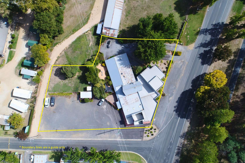 Click to view all images 21 Myrtle Street Myrtleford VIC 3737 - Image 2
