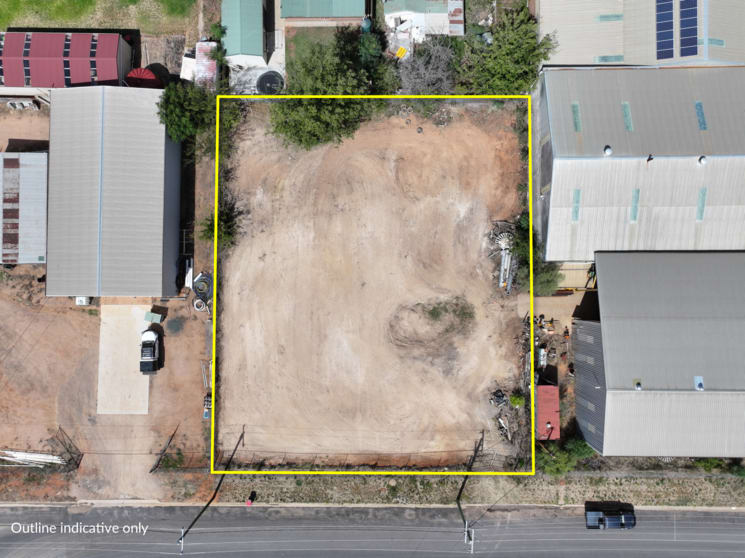 Click to view all images 51-53 Alluvial Street Parkes NSW 2870 - Image 3