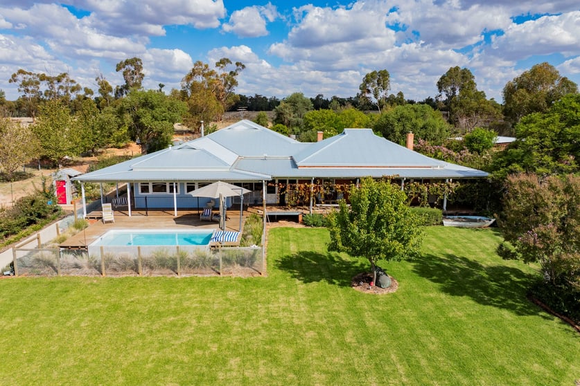 Click to view all images 2294 Lockhart-the Rock Road The Rock NSW 2655 - Image 3